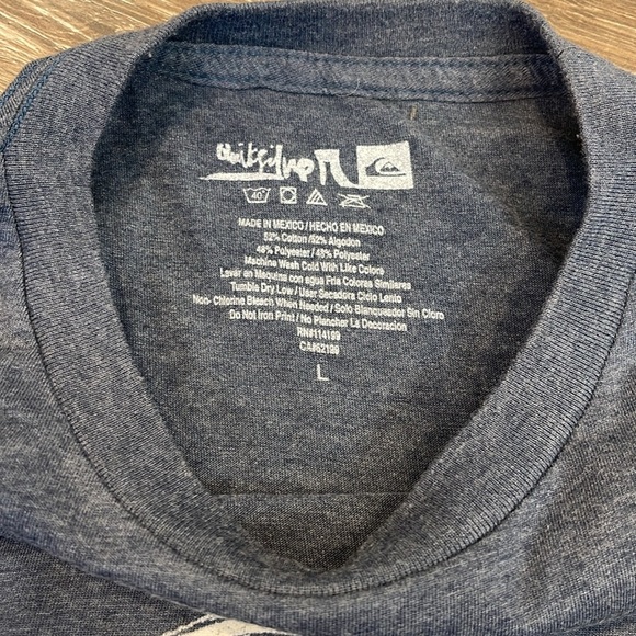 Quiksilver Mens Tee size Large - Picture 2 of 2